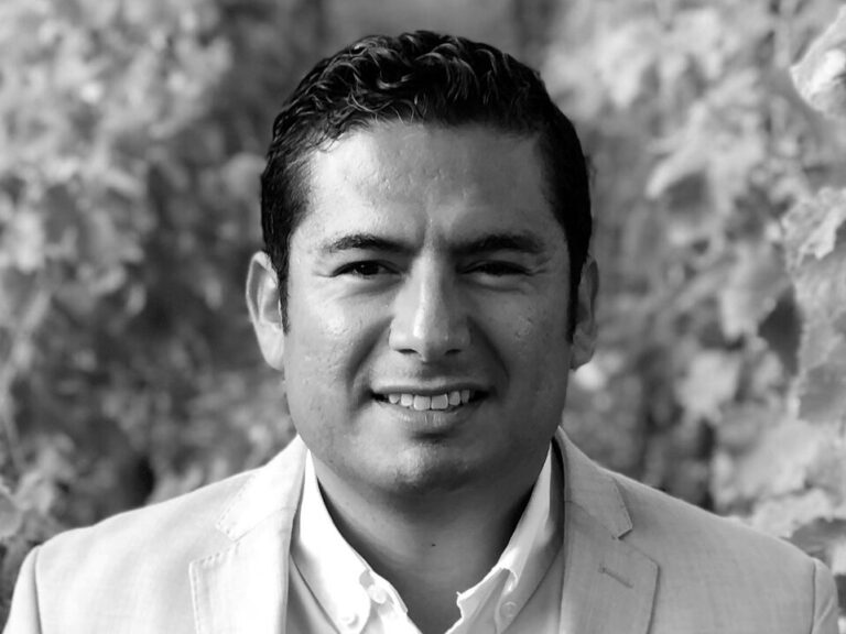 Read more about the article Sustainable architecture and adobe houses in Mexico | Dr. Daniel Olivera Garcia